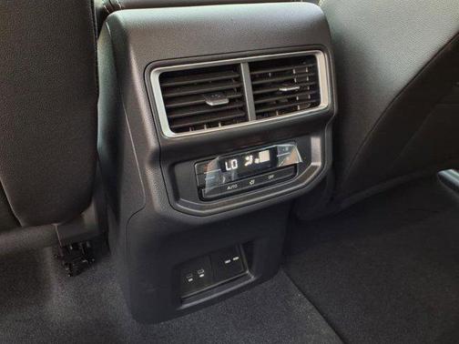 2025 Volkswagen Atlas 2.0T SE w/Technology 4MOTION