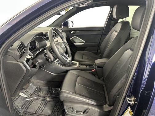 2024 Audi Q3 Premium 45 TFSI S line quattro Tiptronic