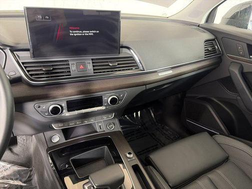 2023 Audi Q5 45 S line Prestige