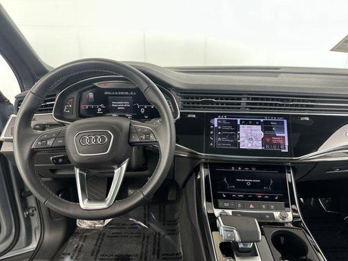 2025 Audi Q7 45 Premium Plus