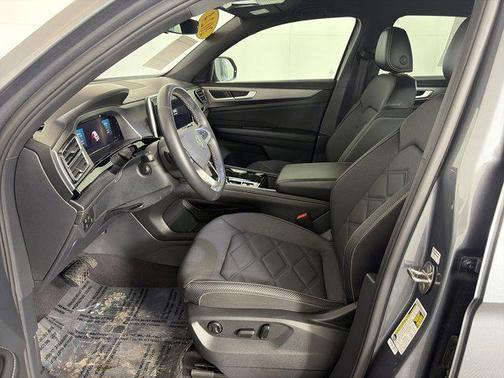 2024 Volkswagen Atlas Cross Sport 2.0T SE w/Technology 4MOTION