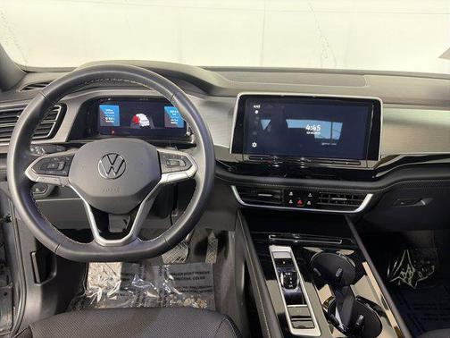 2024 Volkswagen Atlas Cross Sport 2.0T SE w/Technology 4MOTION