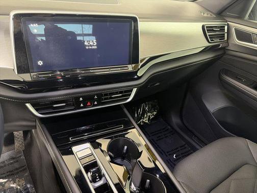 2024 Volkswagen Atlas Cross Sport 2.0T SE w/Technology 4MOTION