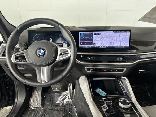 2025 BMW X6 xDrive40i