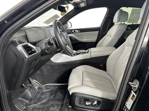 2025 BMW X6 xDrive40i