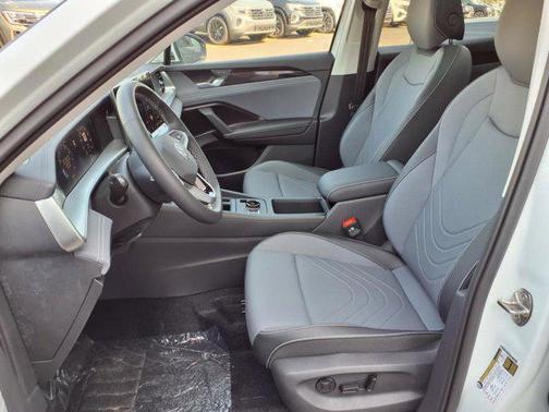 2025 Volkswagen Tiguan 2.0T SE 4MOTION