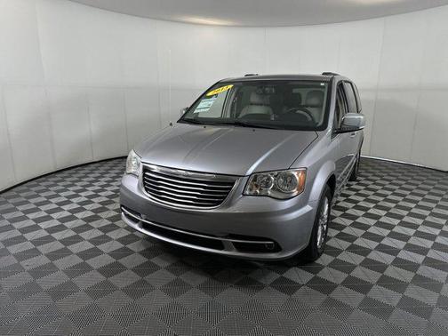 2013 Chrysler Town & Country Touring-L