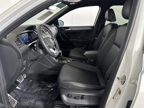 2023 Volkswagen Tiguan 2.0T SE R-Line Black 4MOTION
