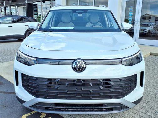 2025 Volkswagen Tiguan 2.0T SE 4MOTION