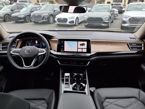2025 Volkswagen Atlas 2.0T SE w/Technology 4MOTION