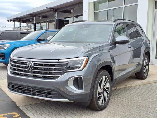 2025 Volkswagen Atlas 2.0T SE w/Technology 4MOTION
