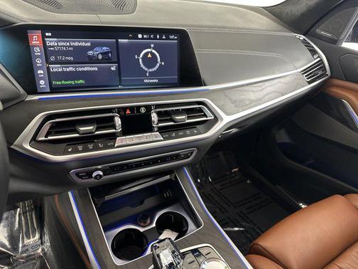 2022 BMW X7 M50i