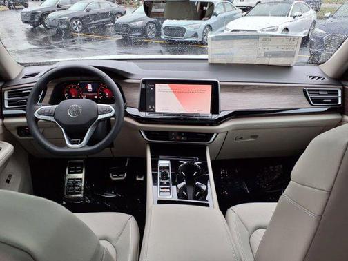 2025 Volkswagen Atlas 2.0T SEL Premium R-Line 4MOTION