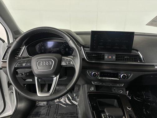 2024 Audi Q5 45 S line Premium Plus