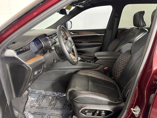 2022 Jeep Grand Cherokee Summit