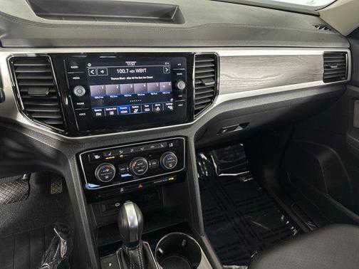 2023 Volkswagen Atlas 3.6L SE w/Technology