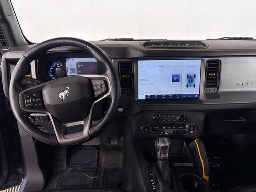 Azure Gray Metallic Tri-Coat 2024 Ford Bronco Badlands
