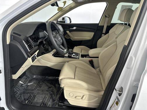 2025 Audi Q5 45 S line Prestige