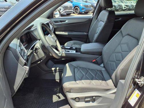 2025 Volkswagen Atlas Cross Sport 2.0T SE w/Technology 4MOTION