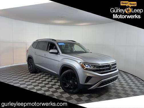 Silver Metallic 2022 Volkswagen Atlas 3.6L SE w/Technology