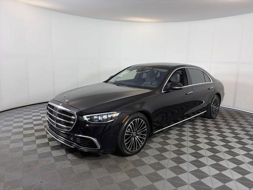 Obsidian Black Metallic 2022 Mercedes-Benz S-Class 4MATIC