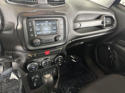 2017 Jeep Renegade Altitude