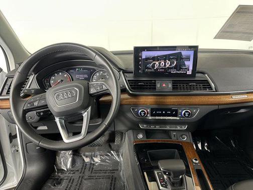 2023 Audi Q5 45 S line Premium