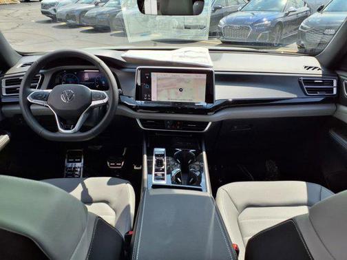 2025 Volkswagen Atlas Cross Sport 2.0T SEL