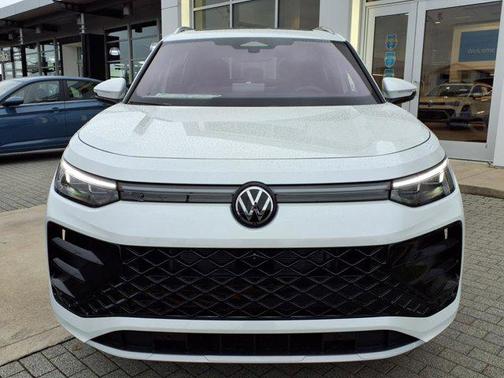 2025 Volkswagen Tiguan 2.0T SEL R-Line 4MOTION