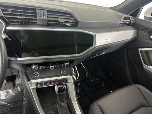 2024 Audi Q3 Premium 45 TFSI S line quattro Tiptronic