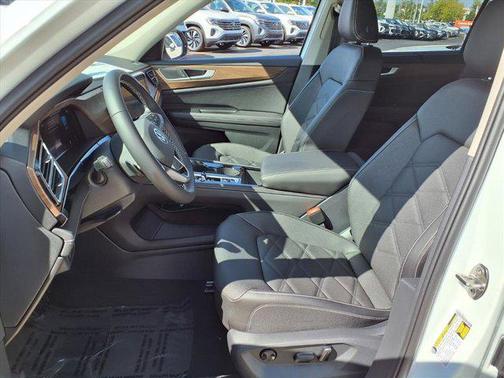 2026 Volkswagen Atlas 2.0T SE w/Technology 4MOTION