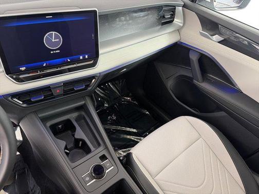 2025 Volkswagen Tiguan 2.0T SE 4MOTION