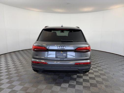 2025 Audi Q7 45 Premium