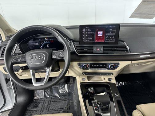 2025 Audi Q5 45 S line Premium Plus