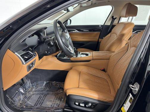 2021 BMW 750 i xDrive