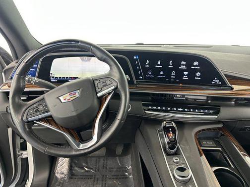 2022 Cadillac Escalade Premium Luxury