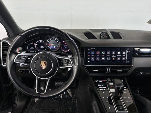 2022 Porsche Cayenne Base (Tiptronic)