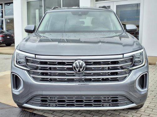 2025 Volkswagen Atlas 2.0T SE w/Technology 4MOTION
