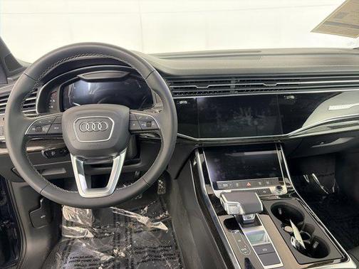 2025 Audi Q7 45 Premium