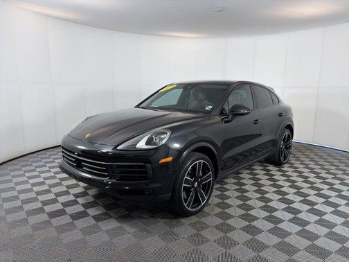 Chromite Black Metallic 2023 Porsche Cayenne Platinum Edition