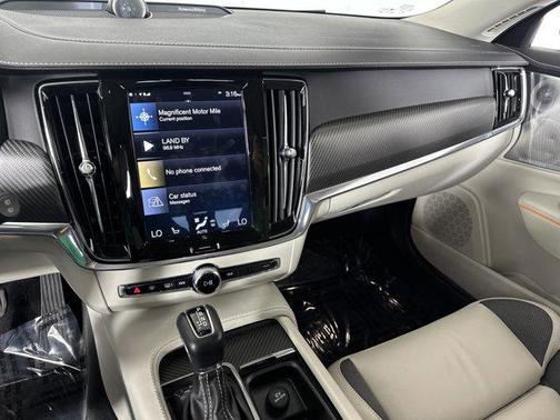 2018 Volvo V90 Cross Country T6 Volvo Ocean Race