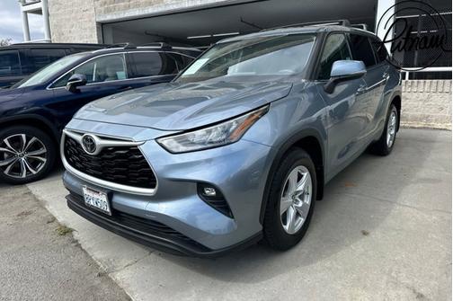 2020 Toyota Highlander LE