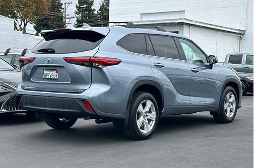 2020 Toyota Highlander LE