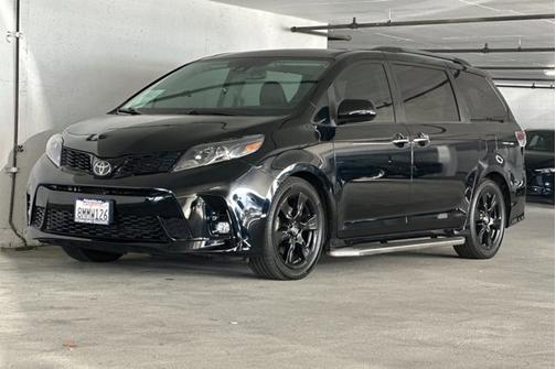 2020 Toyota Sienna SE PREMIUM 8 PASSENGER