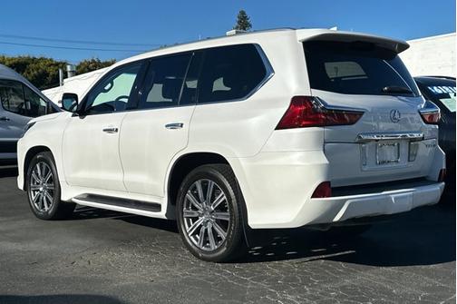 2017 Lexus LX 570 BASE