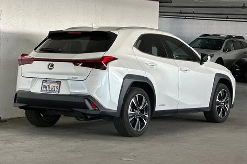 2021 Lexus UX 250h BASE