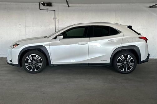 2021 Lexus UX 250h BASE