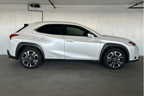 2021 Lexus UX 250h BASE