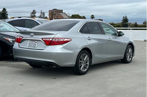 2017 Toyota Camry SE