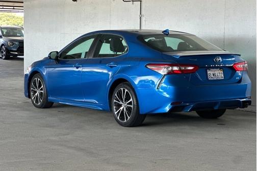 2019 Toyota Camry SE